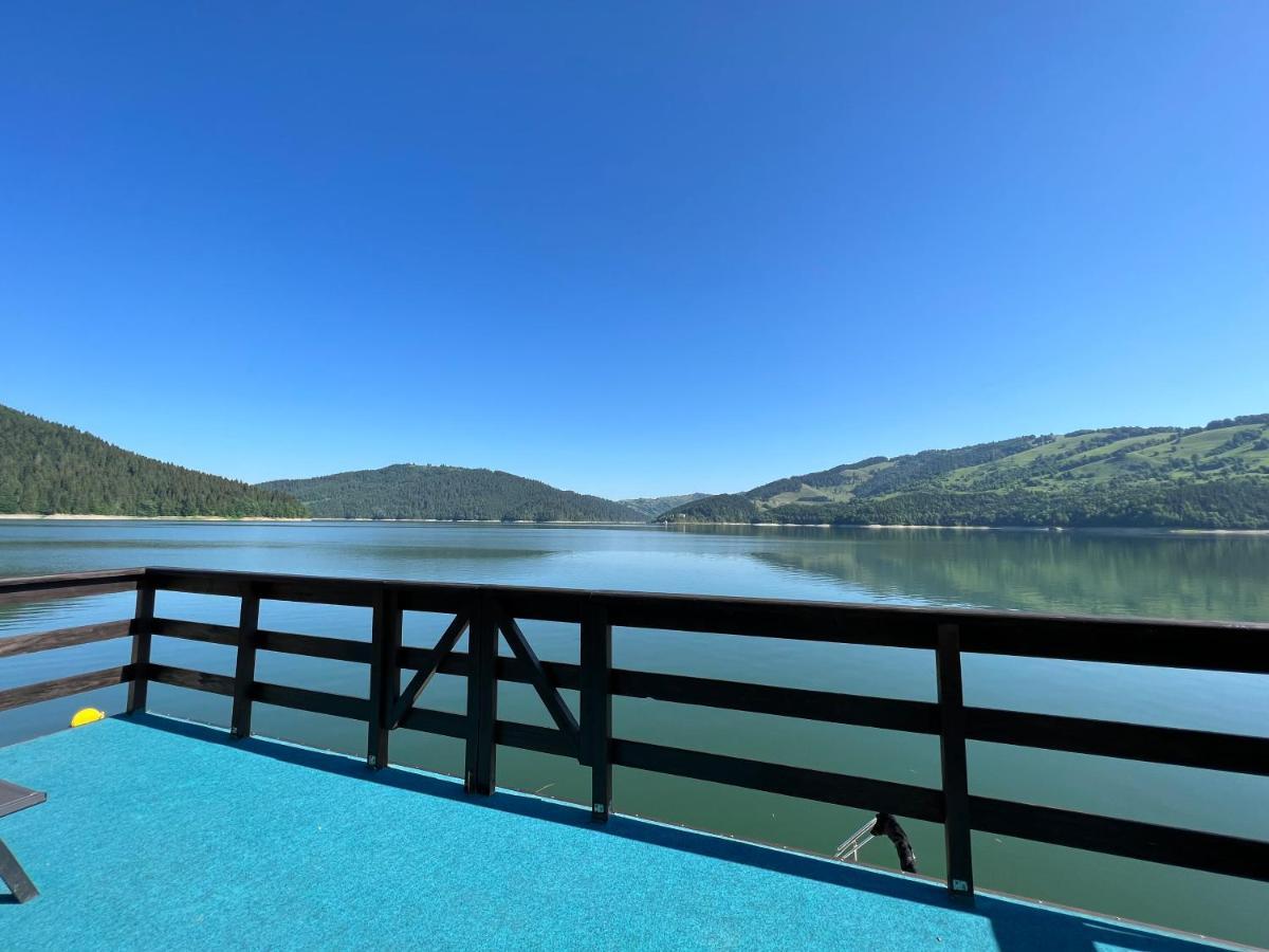 Holiday Bicaz Bungalows On The Lake Buitenkant foto