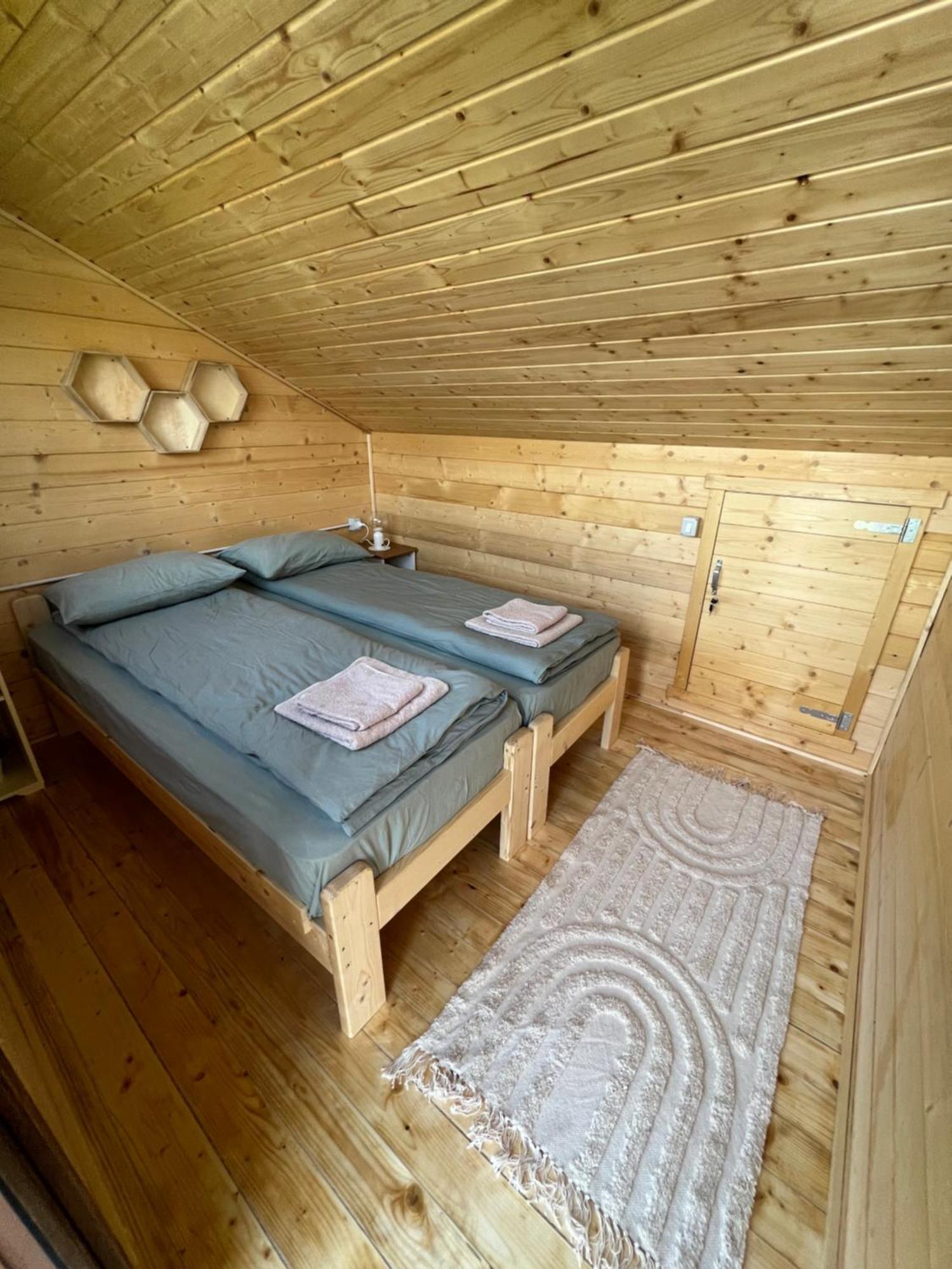Holiday Bicaz Bungalows On The Lake Buitenkant foto