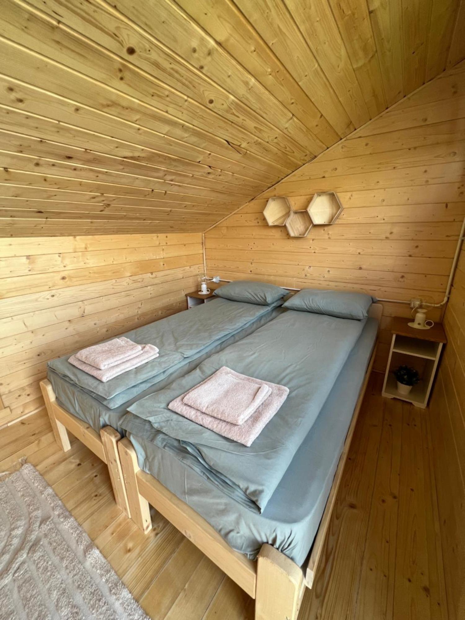 Holiday Bicaz Bungalows On The Lake Buitenkant foto