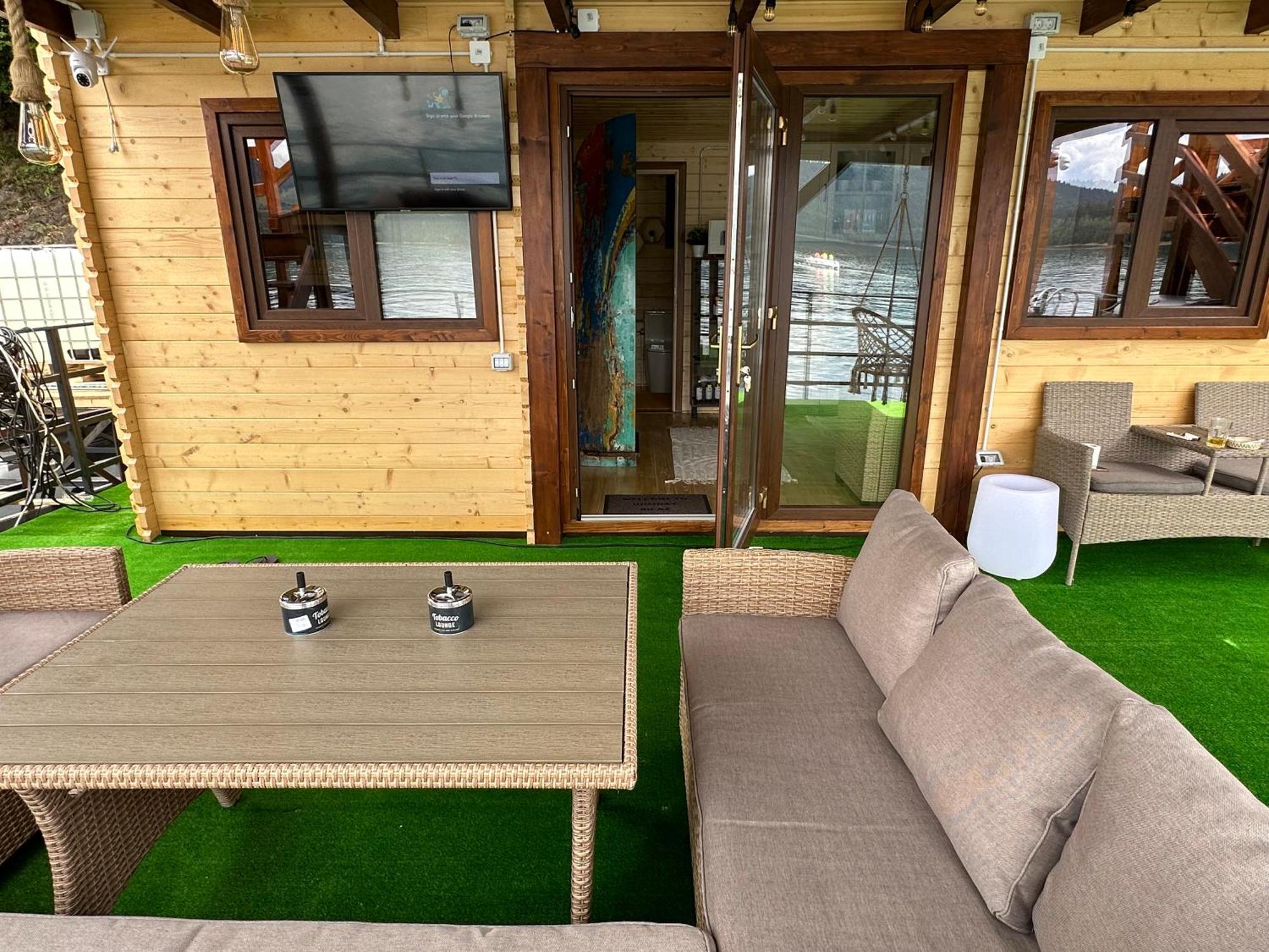 Holiday Bicaz Bungalows On The Lake Buitenkant foto
