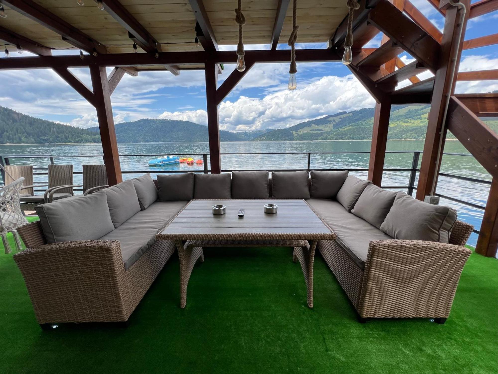 Holiday Bicaz Bungalows On The Lake Buitenkant foto