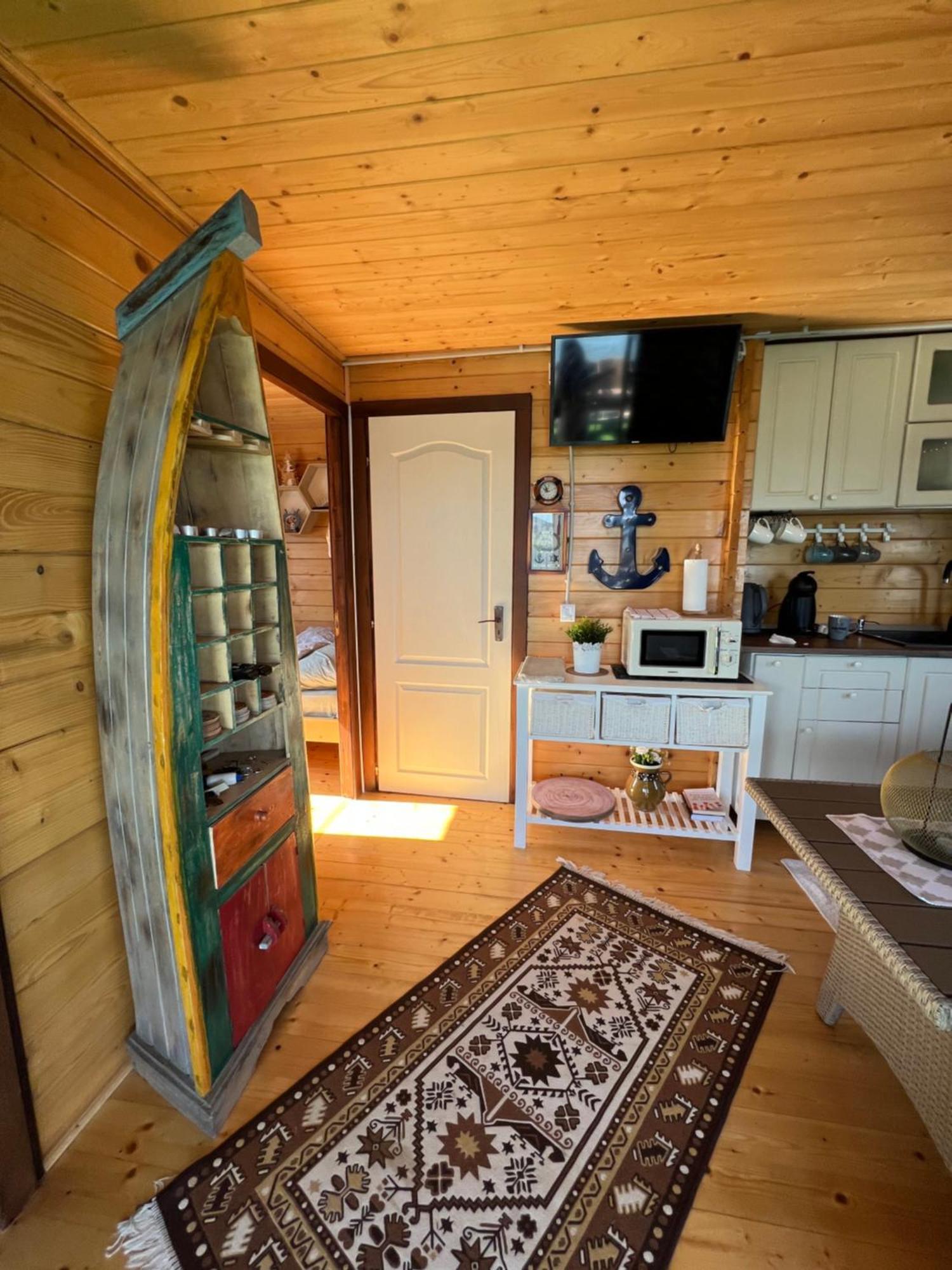 Holiday Bicaz Bungalows On The Lake Buitenkant foto