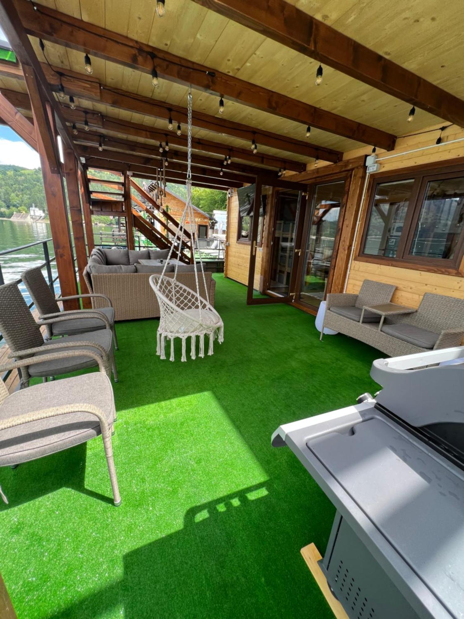 Holiday Bicaz Bungalows On The Lake Buitenkant foto