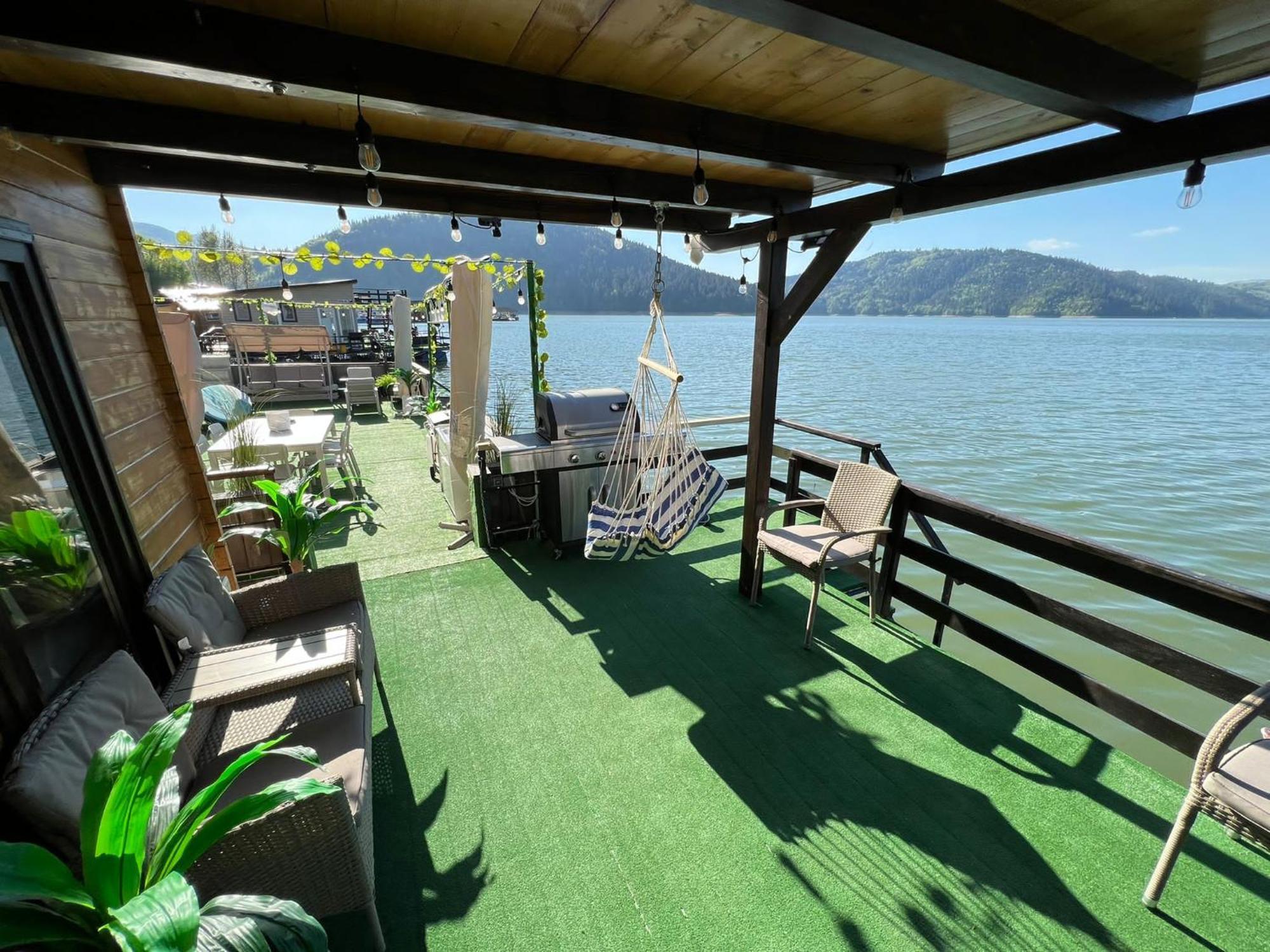 Holiday Bicaz Bungalows On The Lake Buitenkant foto
