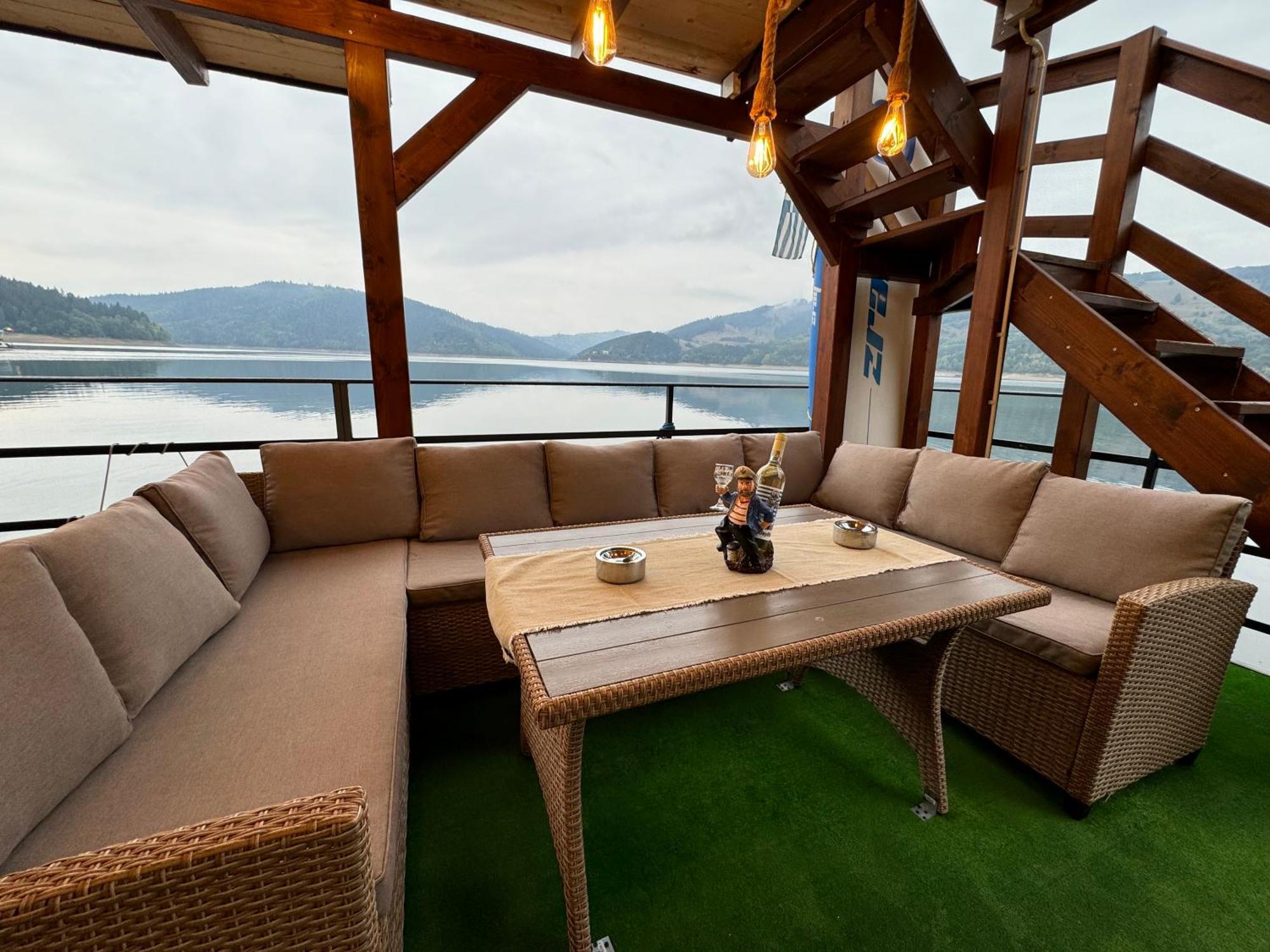 Holiday Bicaz Bungalows On The Lake Buitenkant foto